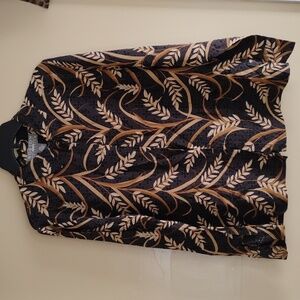 EUC WOMEN'S SILK BUTTON DOWN BLOUSE